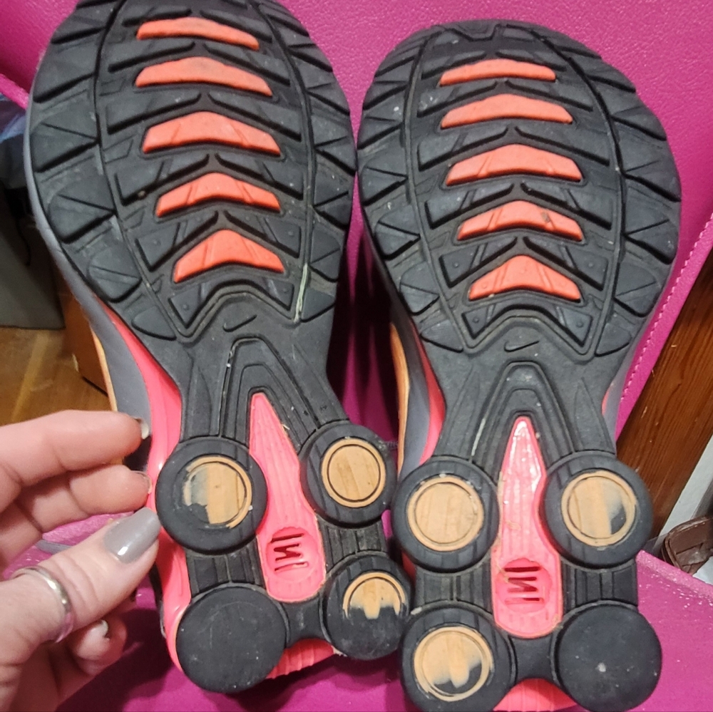 Nike Shox - Picture 5 of 7